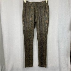 Ethyl Clothing Women’s Gold Foil Python Print Leggings sz 2